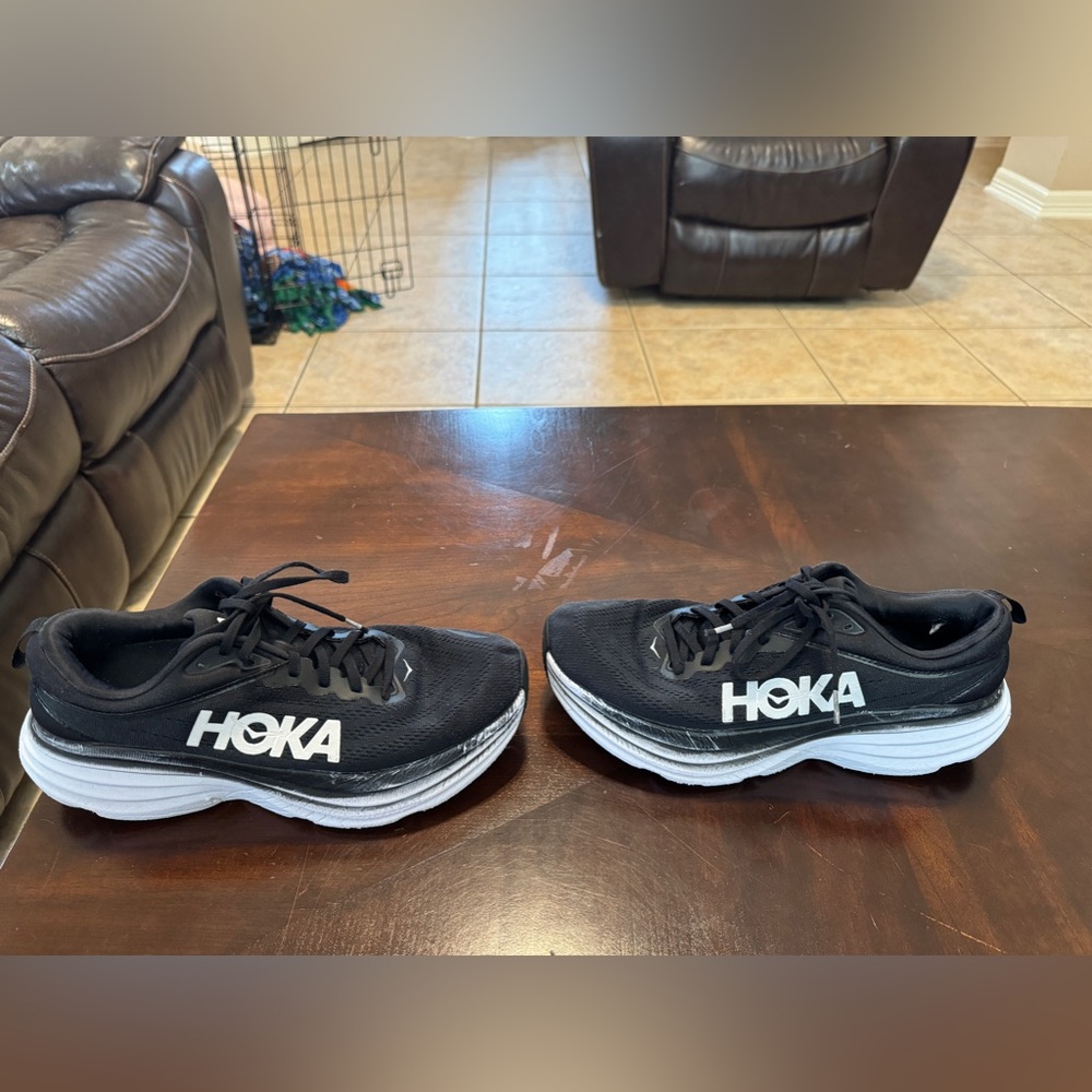Men’s Hoka running shoes bondi  eight size 10, black